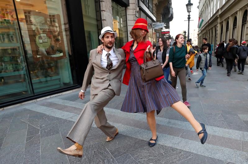 Silly Walk Parade - Foto:Reuters